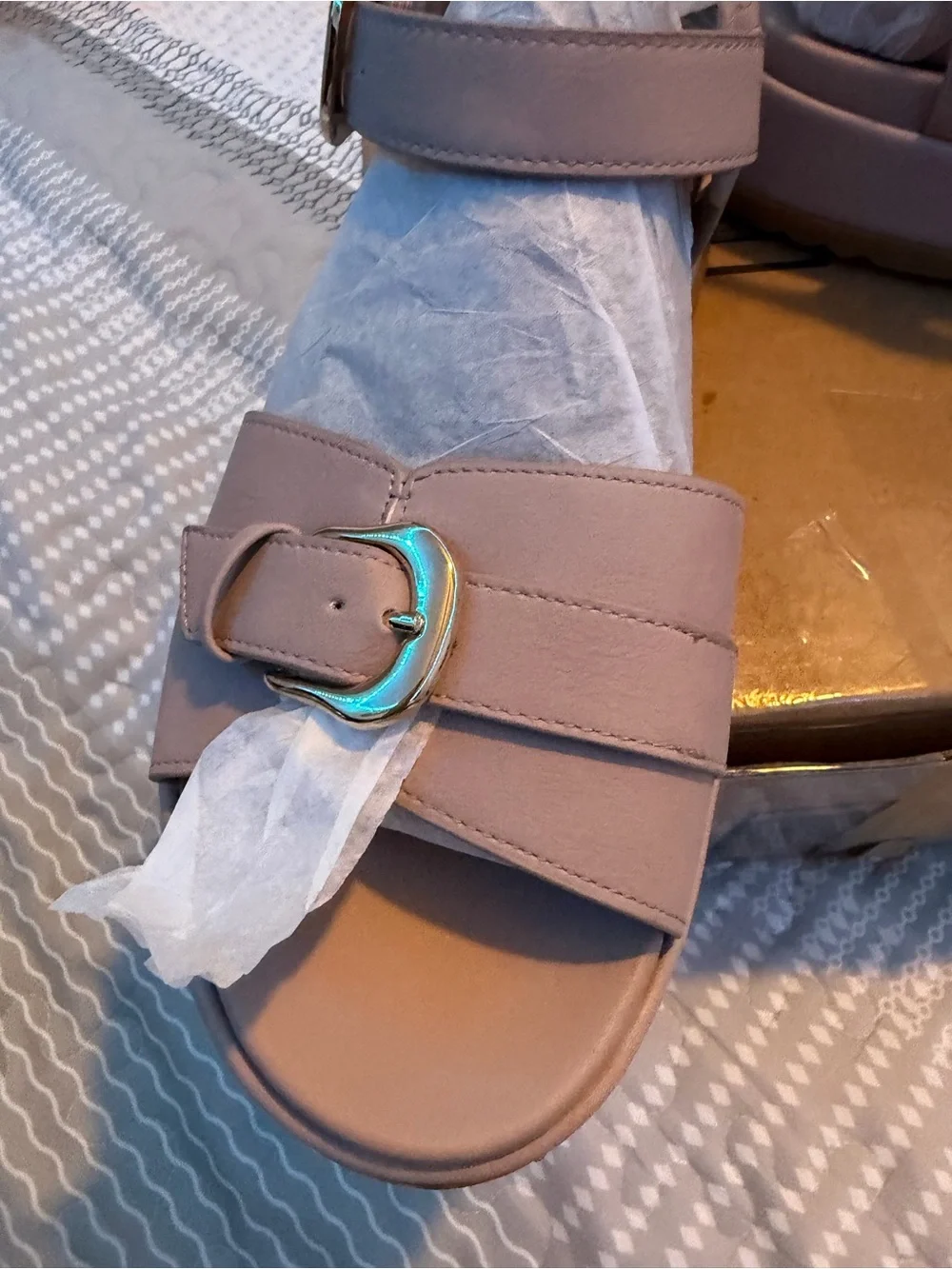 N/A comfortable platform